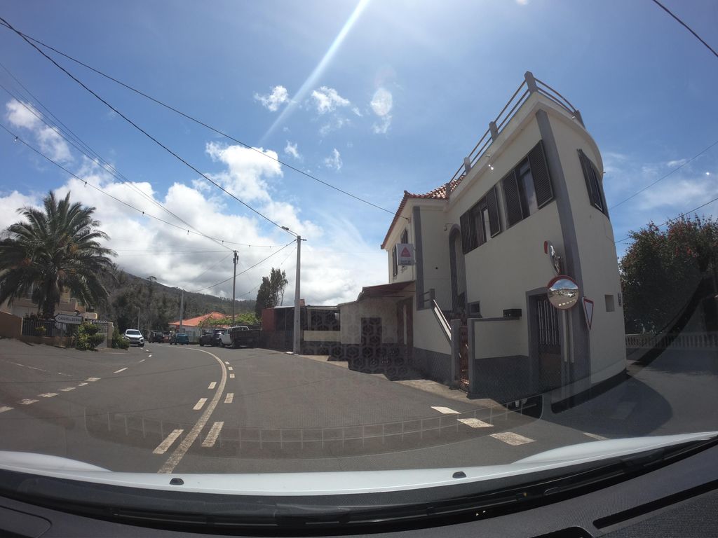 Sunshine Pub & Grill
